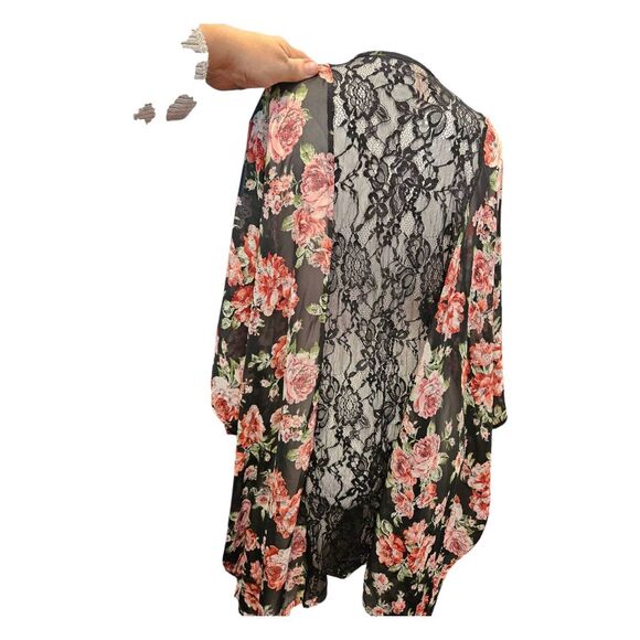 No Boundaries Floral Lace Back Kimono Size 2x - Picture 6 of 8
